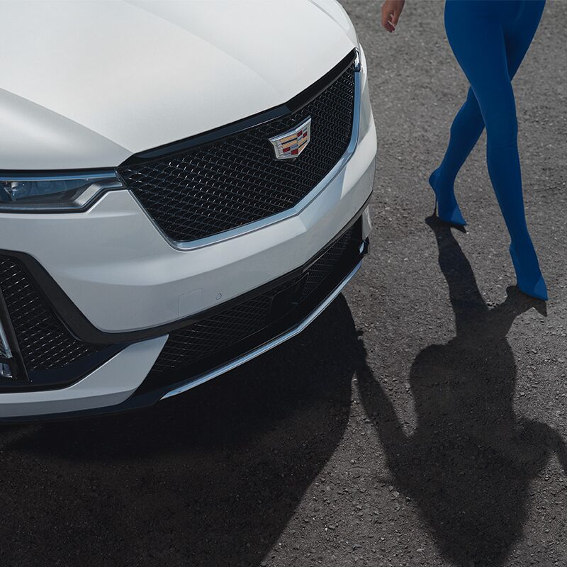 XT6 in-page scroller exterior grille