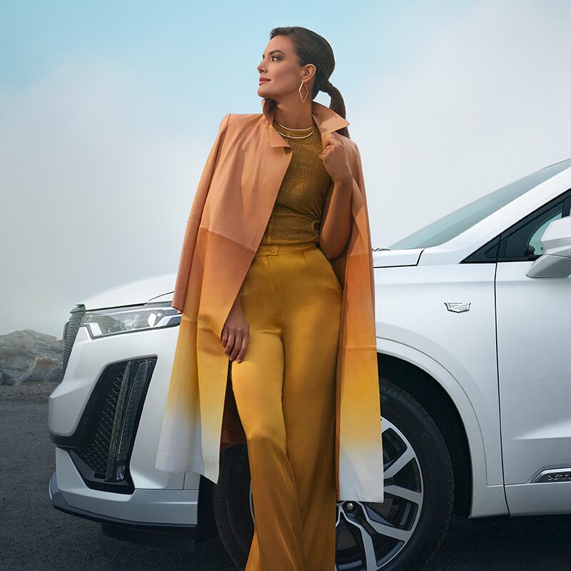 XT6 in-page scroller exterior lifestyle