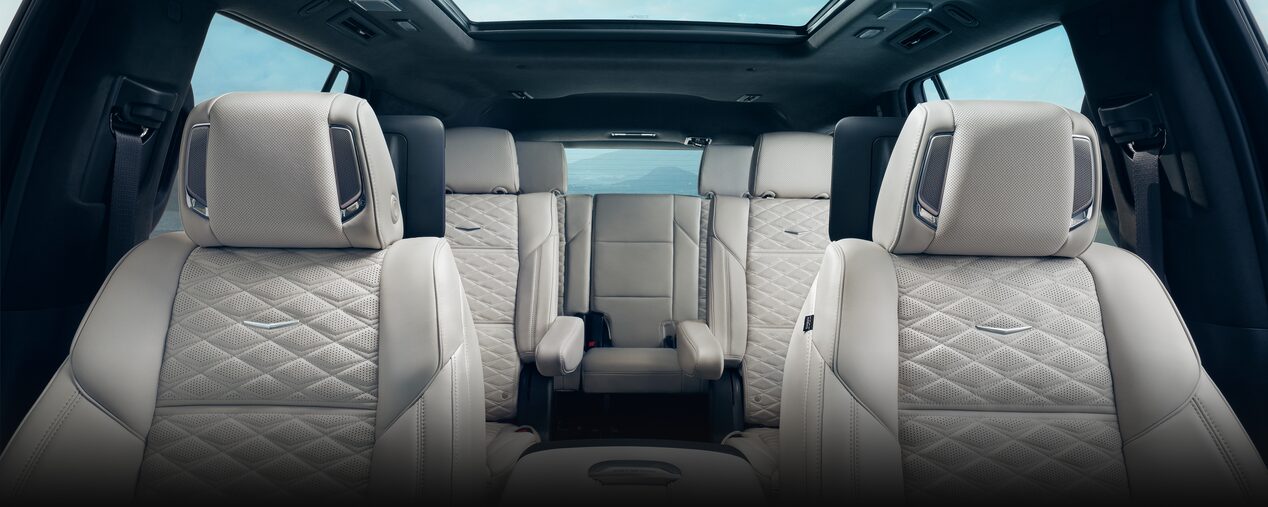 Escalade spacious interior desktop