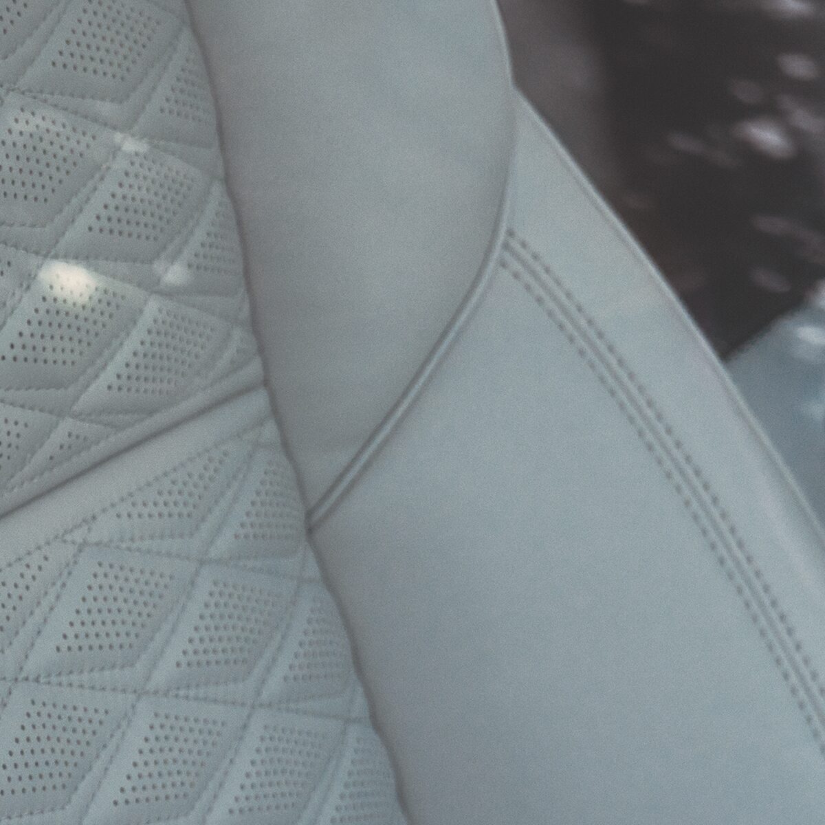Escalade seat details