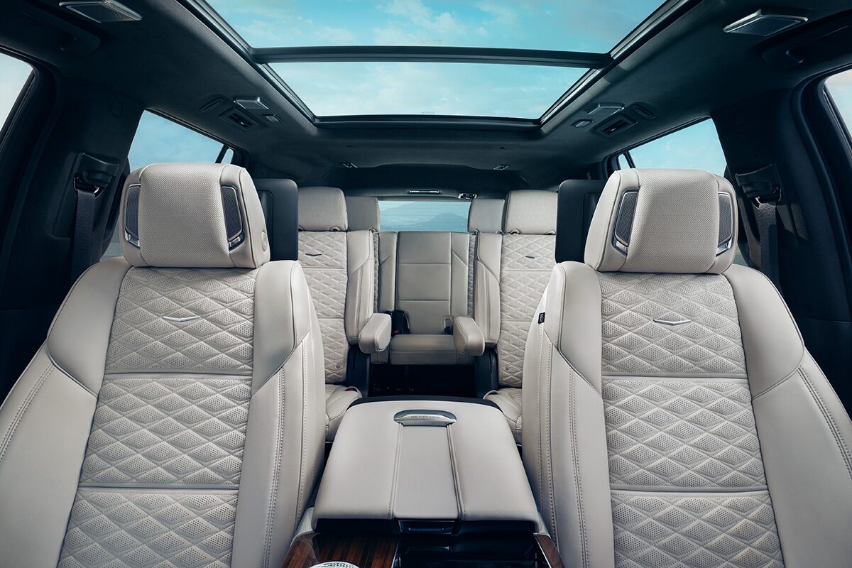 Escalade interior