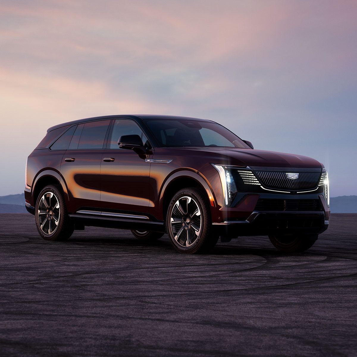 Escalade IQ gallery all exterior front passenger side