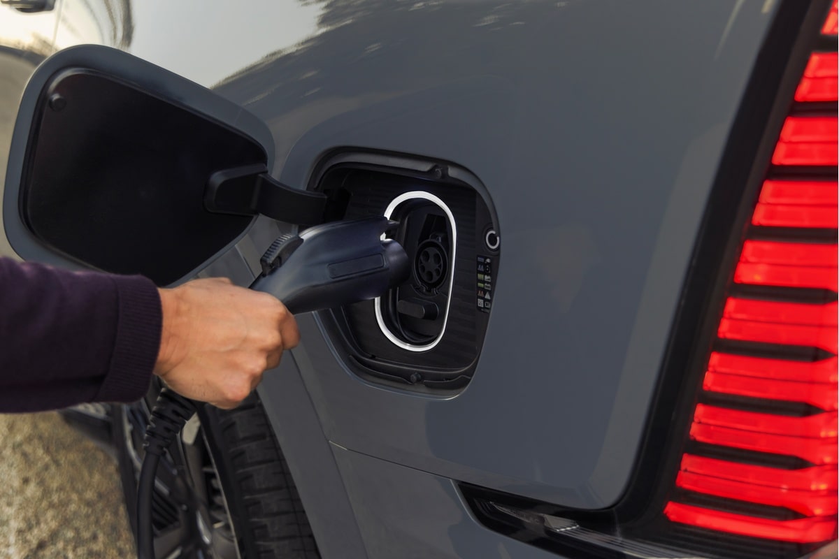 Escalade IQ brochure