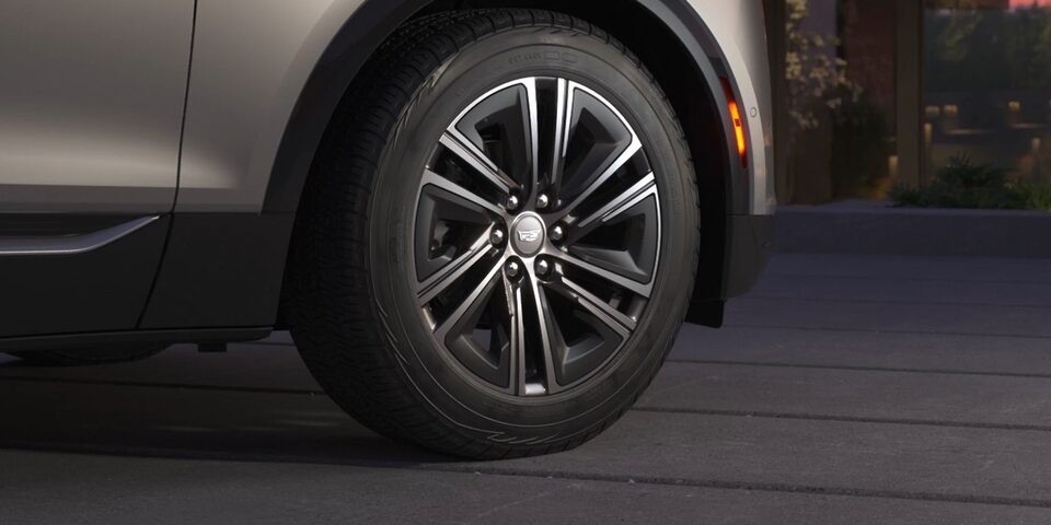 LYRIQ standard 22 wheel