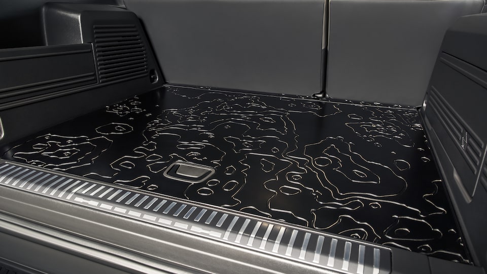 2025-hummer-ev-suv-storage