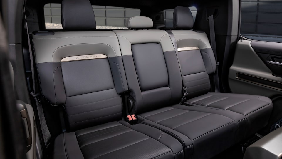2025-hummer-ev-suv-lunar-shadow_premium-leather-3
