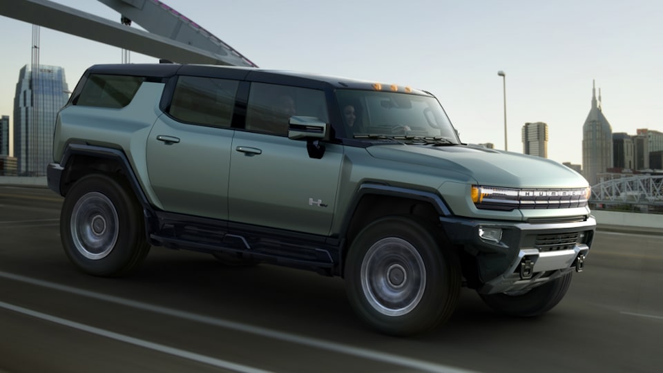 2023-gmc-hummer-ev-features-designed-to-dominate-1