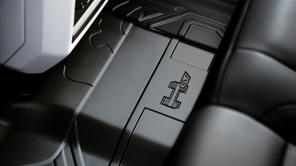 2023-gmc-hummer-ev-features-iconic-h-3