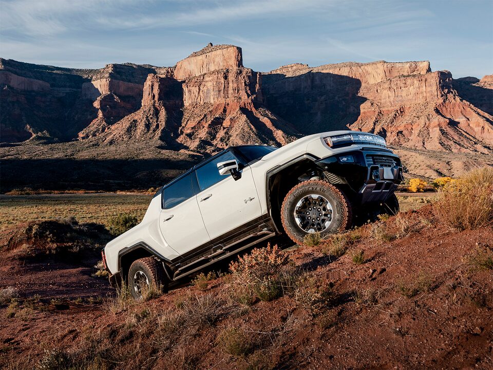 2023-gmc-hummer-ev-features-up-for-challenge