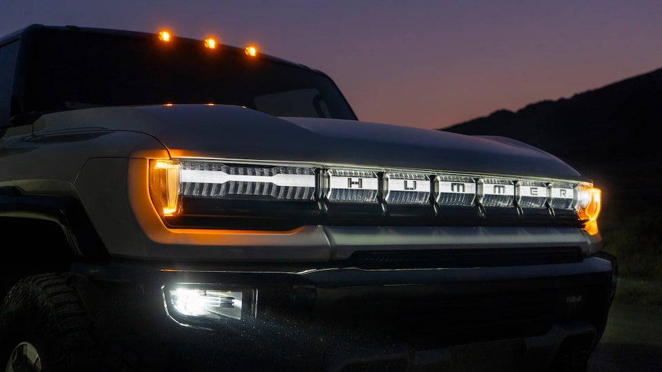 2023-hummer-ev-state-of-the-art-lighting