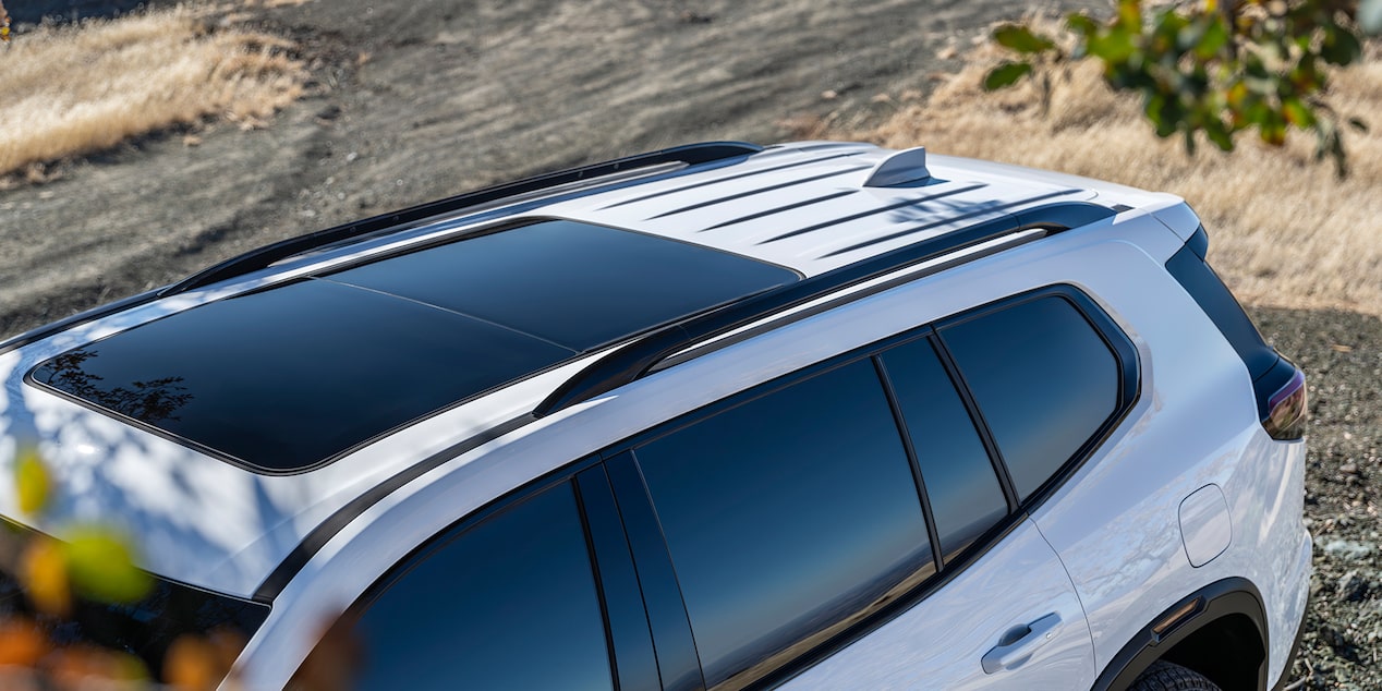 gloss-black-roof-rail