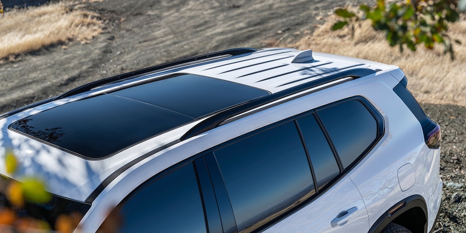 gloss-black-roof-rail