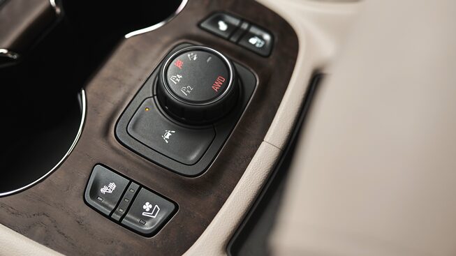 2023-acadia-traction-select