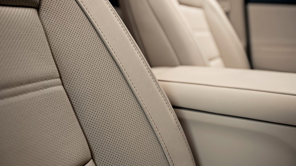 2023-interior-heated-and-ventilated