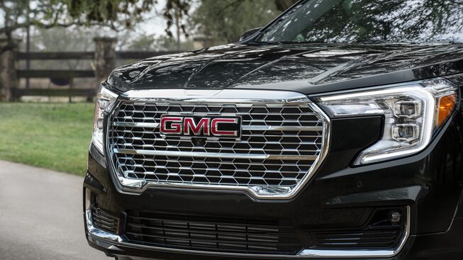 The 2024 Ebony Twilight Metallic GMC Terrain Denali Headlamps