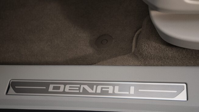  The Real Burnished Aluminum Accents of the 2024 GMC Terrain Denali