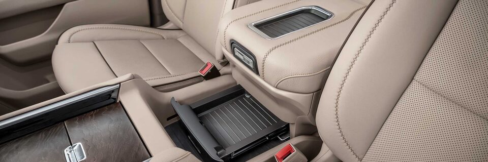 2023-yukon-denali-interior-3000x1000-03