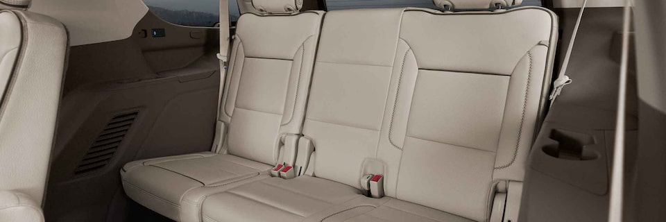 2023-yukon-denali-interior-3000x1000-04