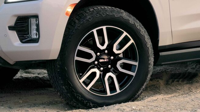 2023-yukon-at4-premium-wheel-options