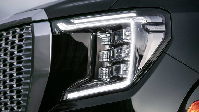 2023-yukon-innovative-light-technology