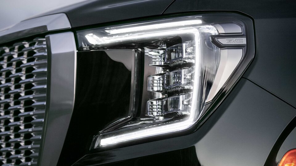 2023-yukon-innovative-light-technology