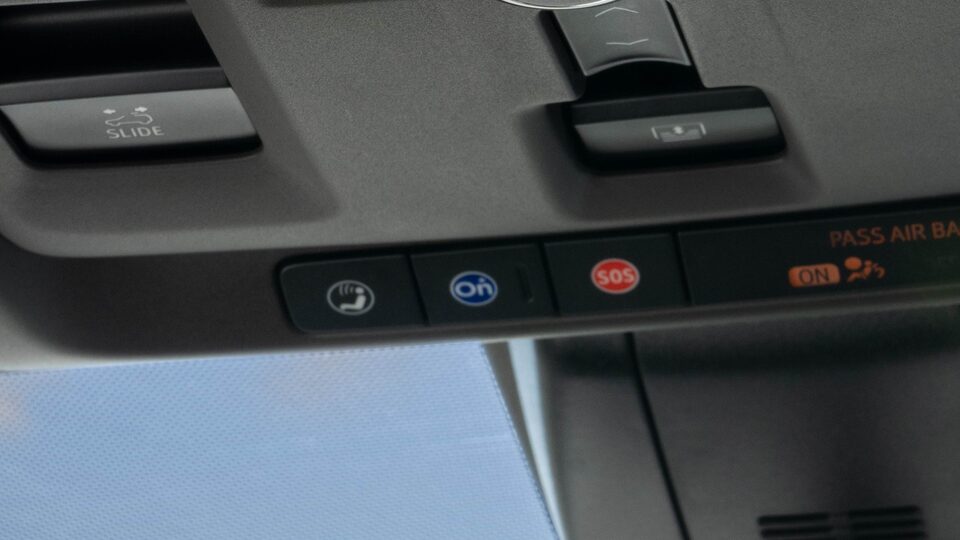 2023-yukon-tech-safety-onstar-advisor