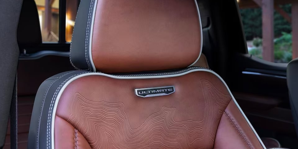2024-sierra-ld-int-denali-ultimate-interior