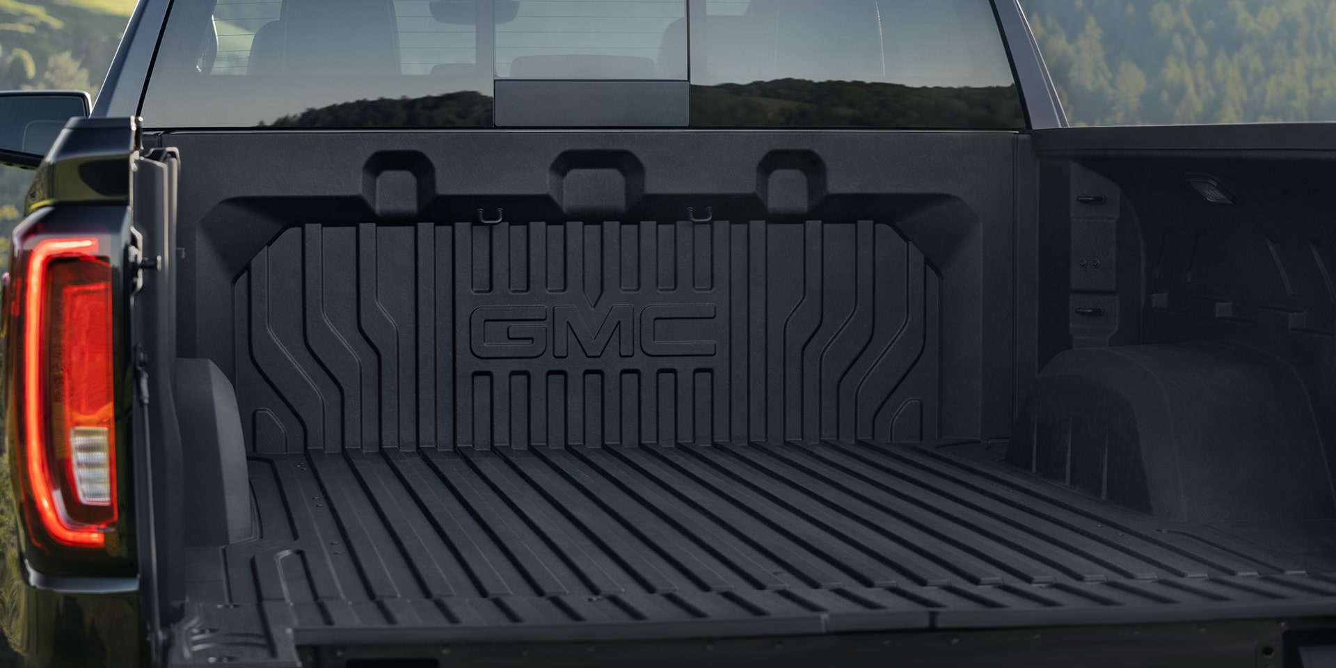 2024-sierra-ld-exterior-available-carbonpro-composite-bed.