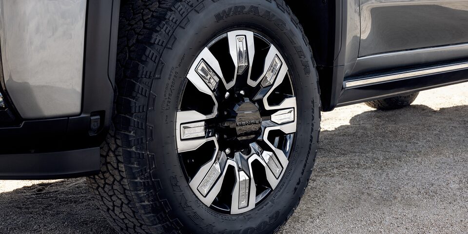 2024-sierra-hd-machined-wheels