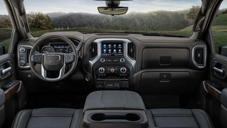The Steering Wheel, Heads-Up Display, and Infotainment System on the GMC Sierra