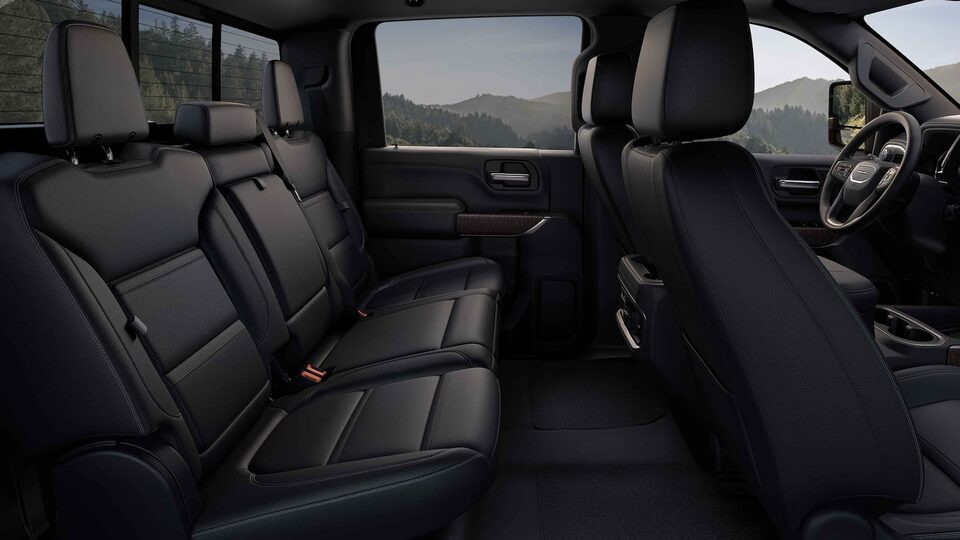2023-gallery-interior-7