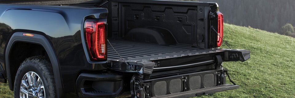 2023-world-first-multi-function-tailgate