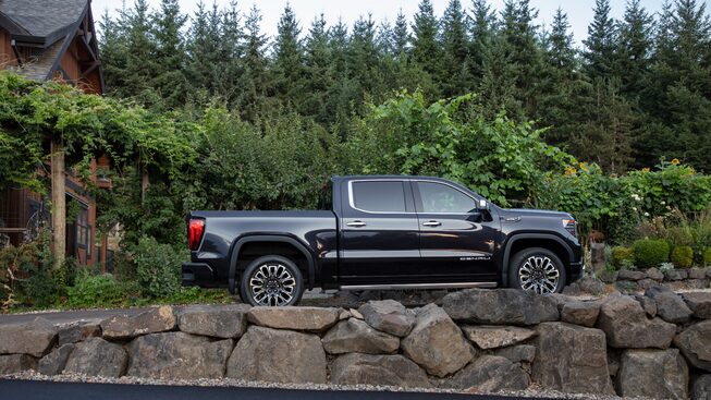 2023-Sierra-ld-denali-gallery-9