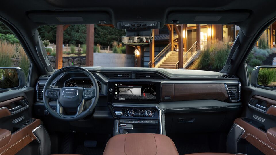 2023-diagonal-driver-infotainment-center