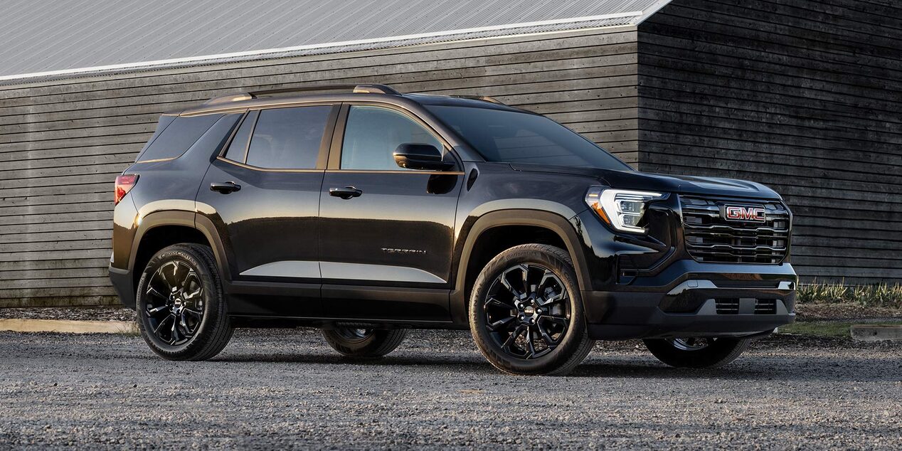 Exterior Front Three-Quarters View of the GMC Terrain Small SUV